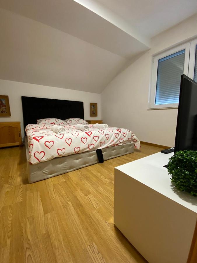 Rok Villa Tesanj Luaran gambar